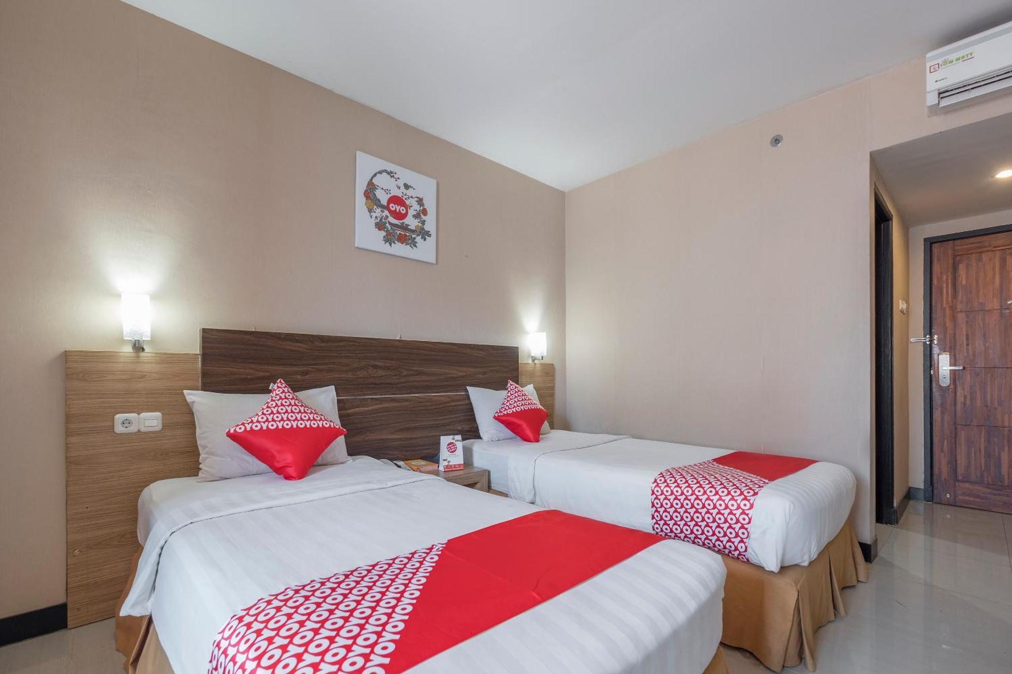 Oyo 1081 Allson City Hotel Makassar Exterior photo